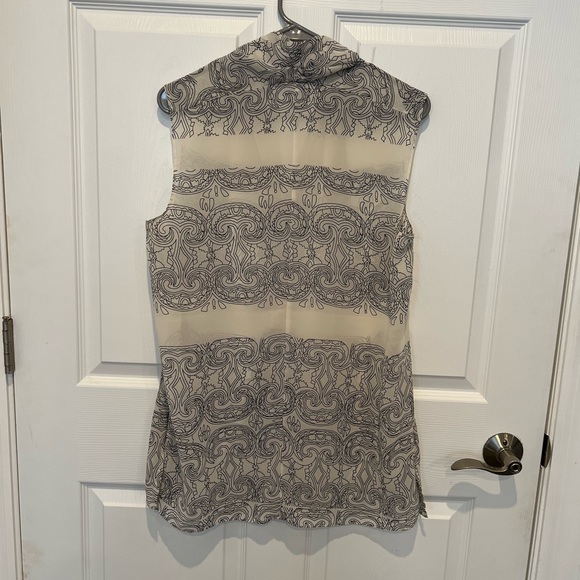 Cabi Scrollwork Top - Picture 3 of 4